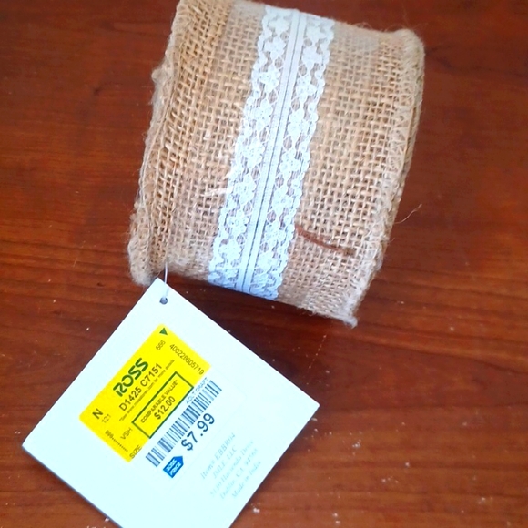 NWT Burlap Lace Ribbon 3 inches wide/30 feet long - Picture 3 of 3